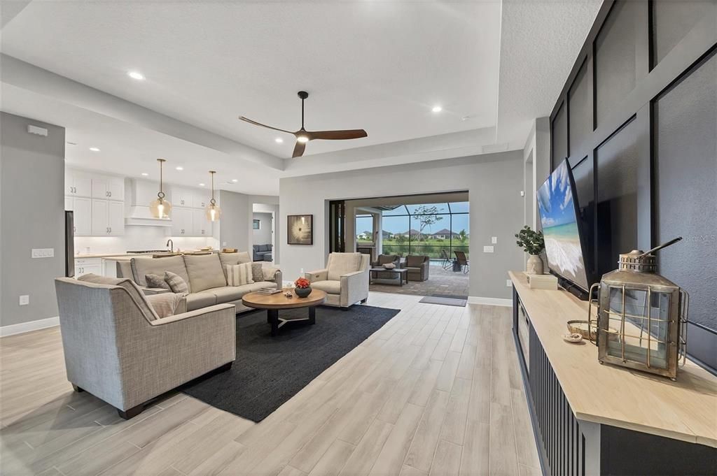 Activo con contrato: $849,900 (3 camas, 3 baños, 2563 Pies cuadrados)