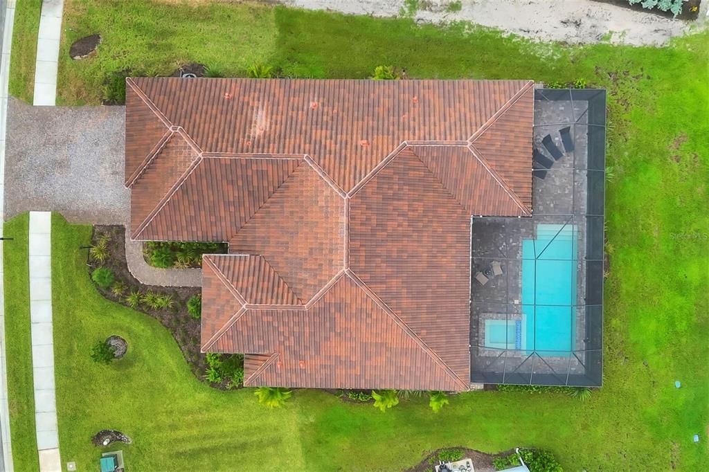 Activo con contrato: $849,900 (3 camas, 3 baños, 2563 Pies cuadrados)