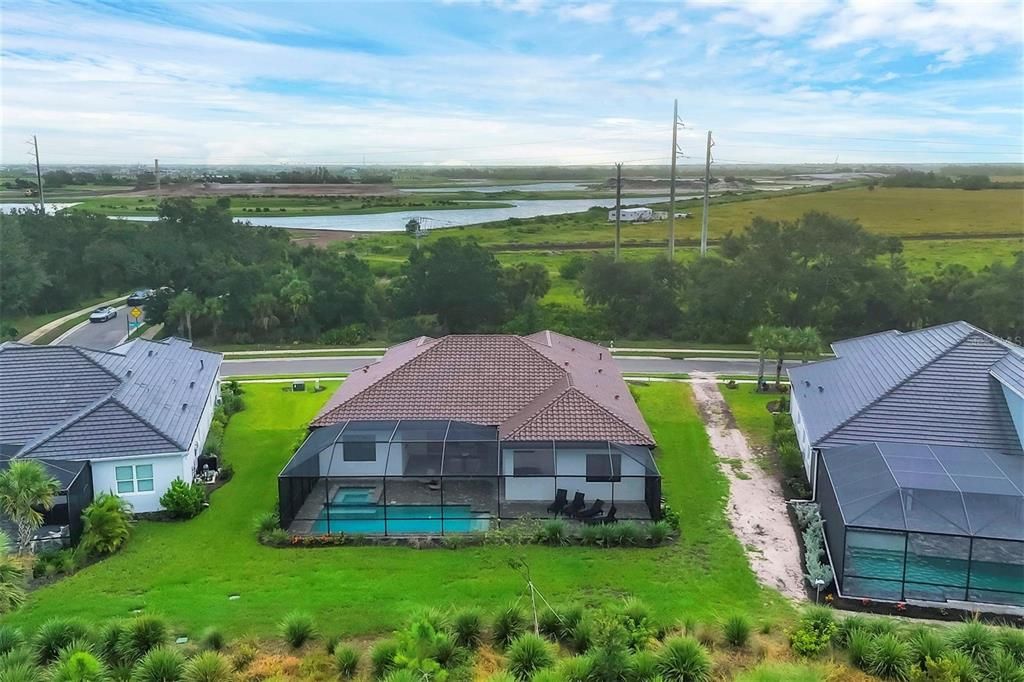 Activo con contrato: $849,900 (3 camas, 3 baños, 2563 Pies cuadrados)