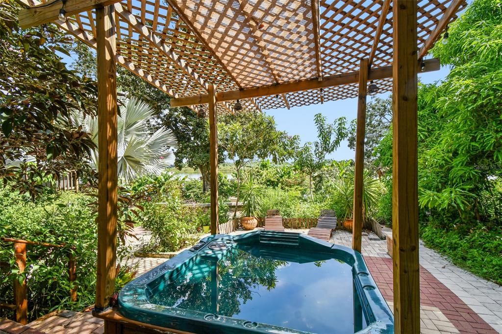 For Sale: $1,699,000 (8 beds, 7 baths, 1505 Square Feet)