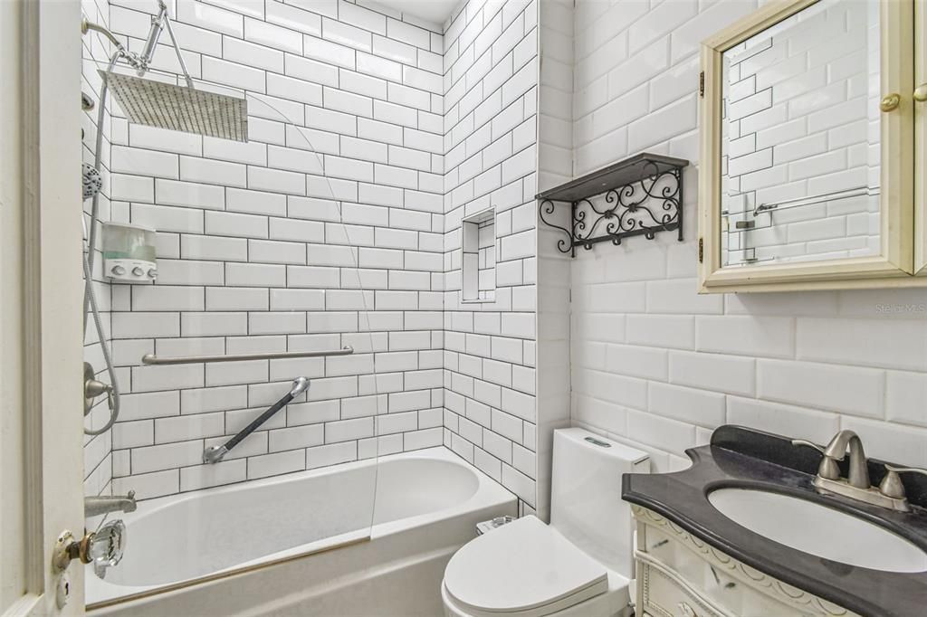 For Sale: $1,699,000 (8 beds, 7 baths, 1505 Square Feet)