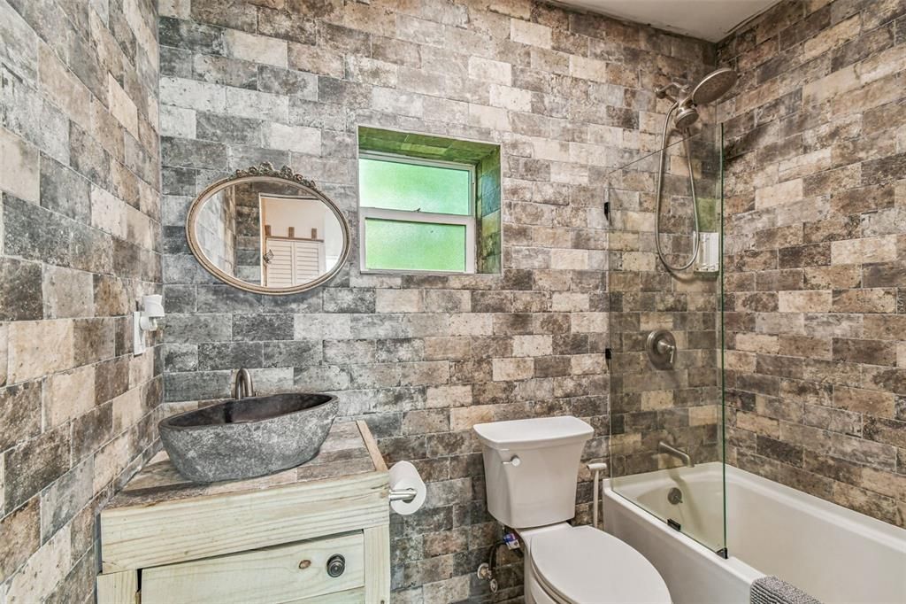 For Sale: $1,699,000 (8 beds, 7 baths, 1505 Square Feet)