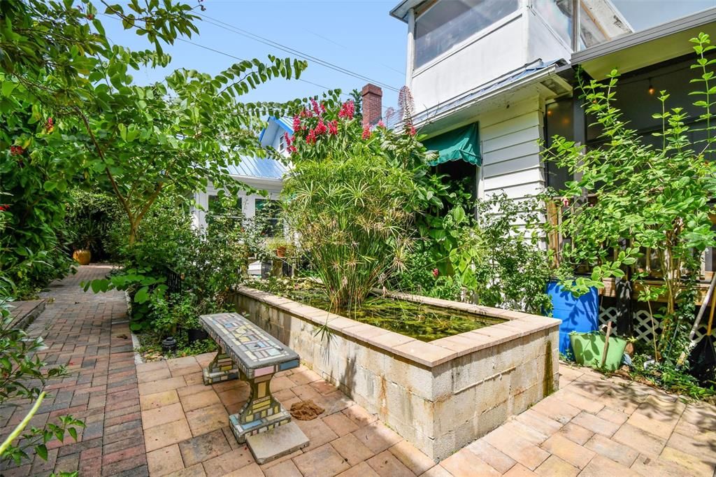 For Sale: $1,699,000 (8 beds, 7 baths, 1505 Square Feet)