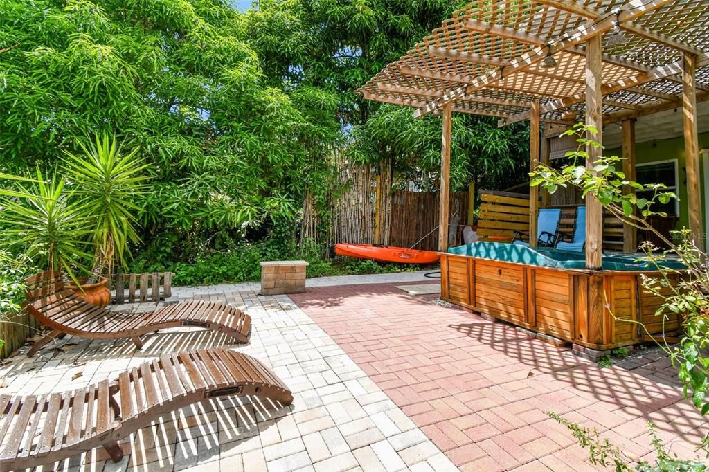 For Sale: $1,699,000 (8 beds, 7 baths, 1505 Square Feet)