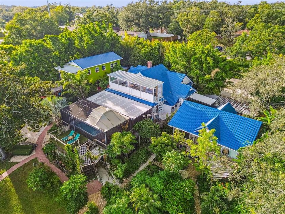 For Sale: $1,699,000 (8 beds, 7 baths, 1505 Square Feet)