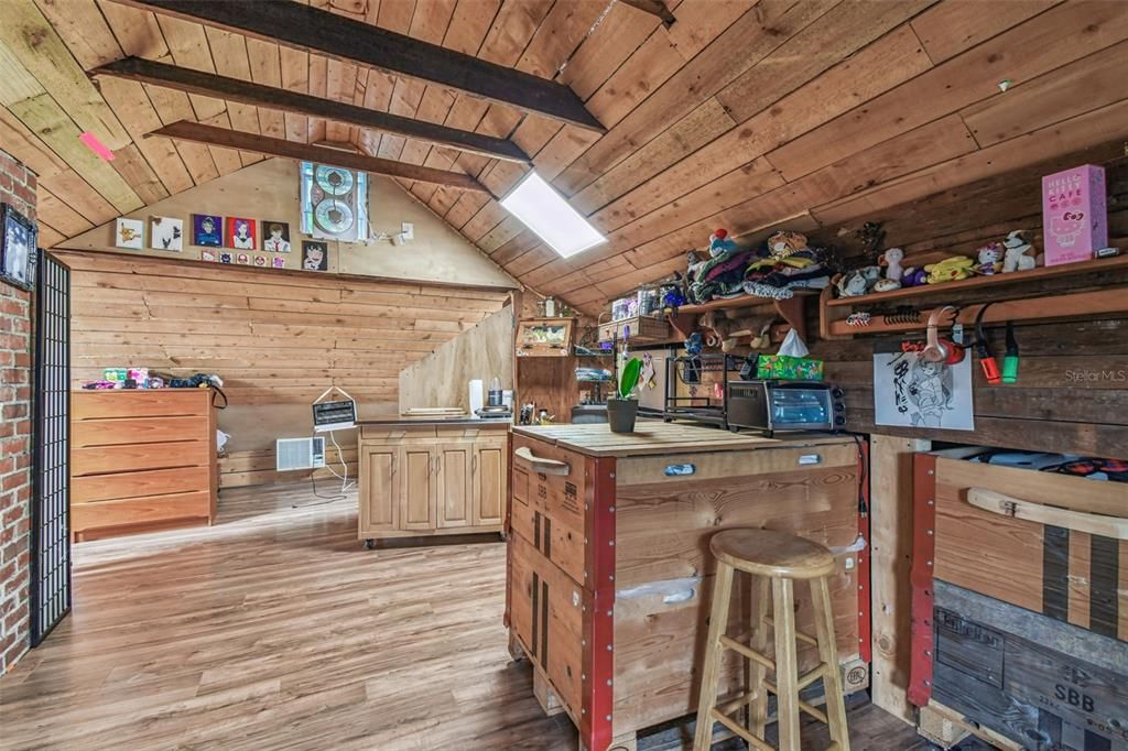 For Sale: $1,699,000 (8 beds, 7 baths, 1505 Square Feet)