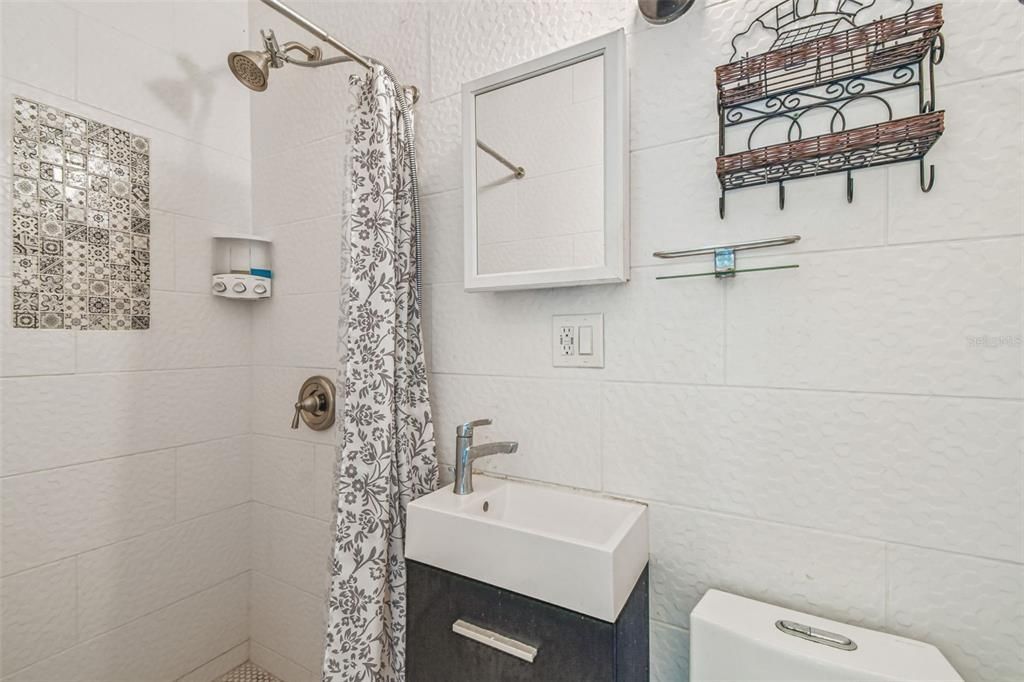 For Sale: $1,699,000 (8 beds, 7 baths, 1505 Square Feet)