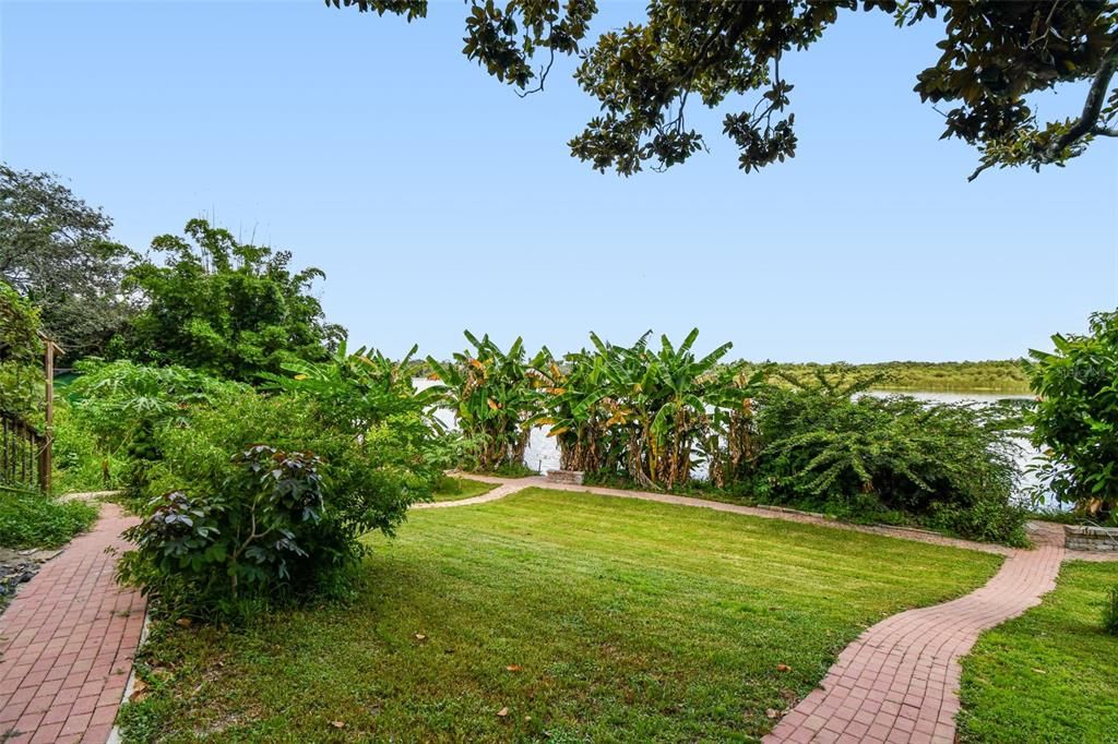 For Sale: $1,699,000 (8 beds, 7 baths, 1505 Square Feet)