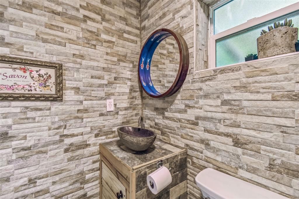 For Sale: $1,699,000 (8 beds, 7 baths, 1505 Square Feet)