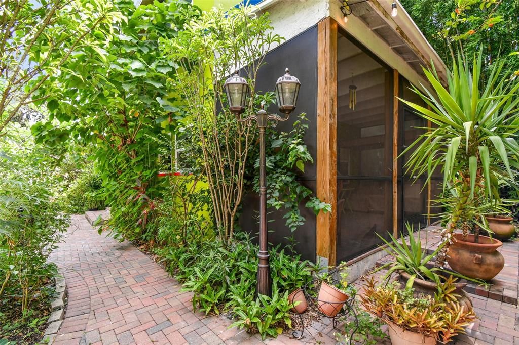 For Sale: $1,699,000 (8 beds, 7 baths, 1505 Square Feet)