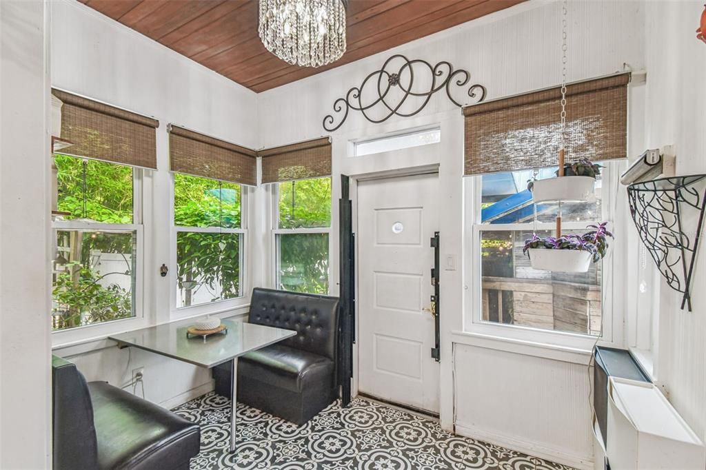 For Sale: $1,699,000 (8 beds, 7 baths, 1505 Square Feet)