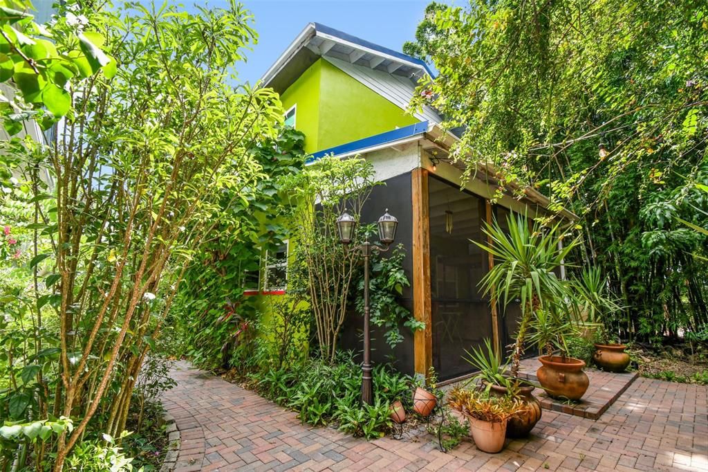 For Sale: $1,699,000 (8 beds, 7 baths, 1505 Square Feet)