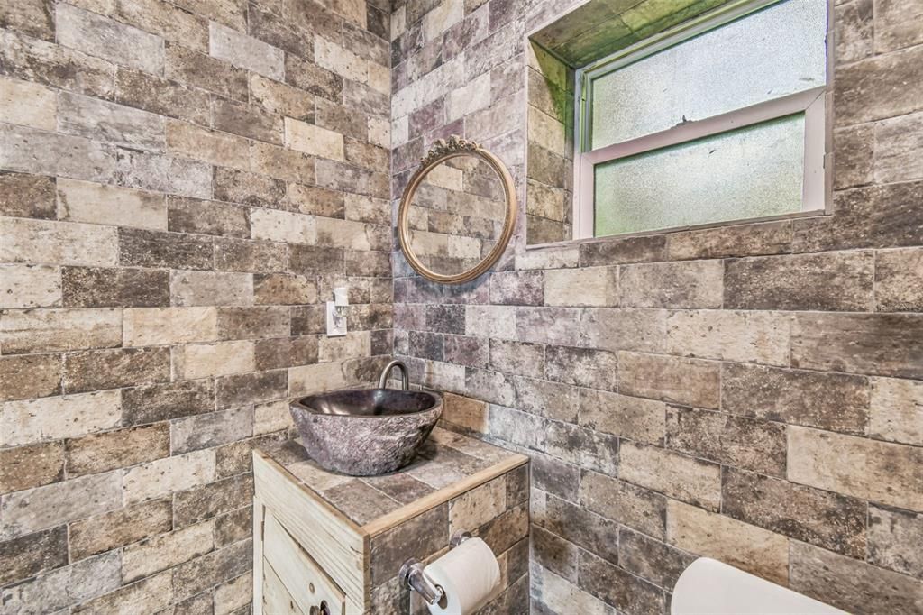 For Sale: $1,699,000 (8 beds, 7 baths, 1505 Square Feet)