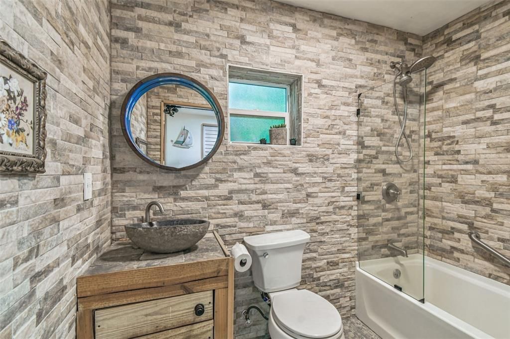 For Sale: $1,699,000 (8 beds, 7 baths, 1505 Square Feet)