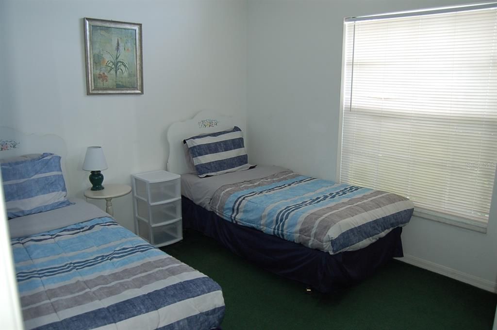 待售: $435,000 (4 贝兹, 2 浴室, 1822 平方英尺)