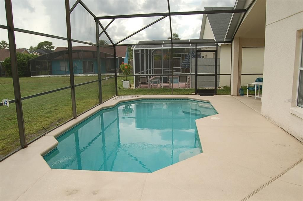 待售: $435,000 (4 贝兹, 2 浴室, 1822 平方英尺)