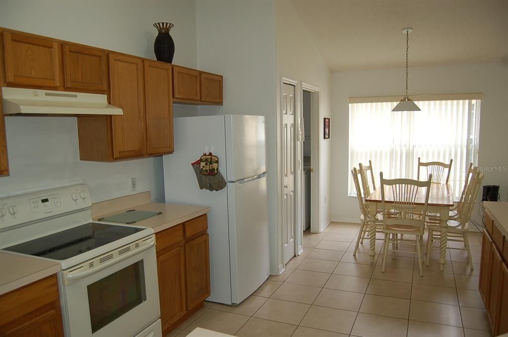 待售: $435,000 (4 贝兹, 2 浴室, 1822 平方英尺)