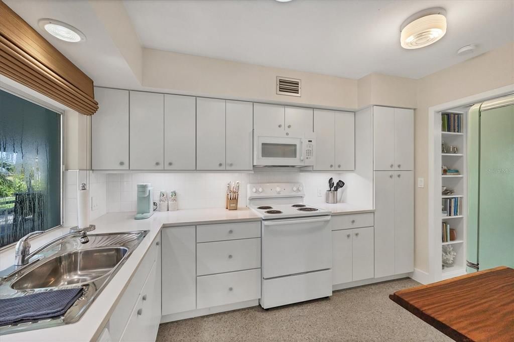 出租: $5,500 (3 贝兹, 3 浴室, 1803 平方英尺)