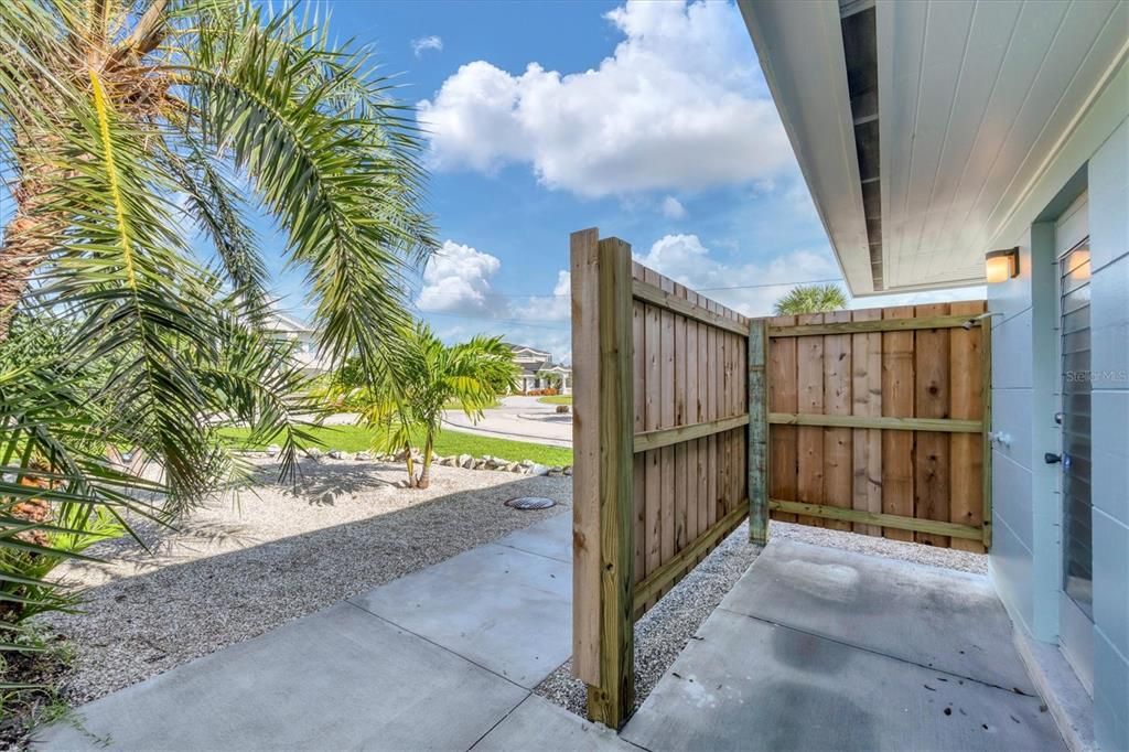 出租: $5,500 (3 贝兹, 3 浴室, 1803 平方英尺)