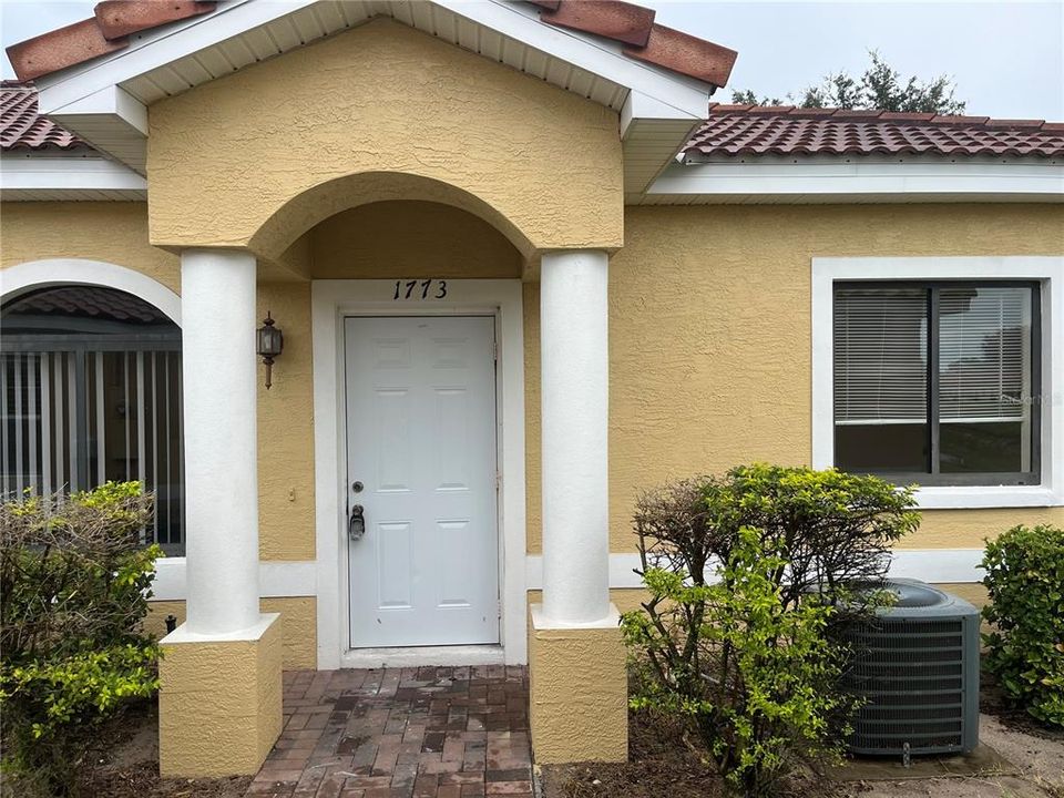 Vendido Recientemente: $144,900 (2 camas, 2 baños, 803 Pies cuadrados)