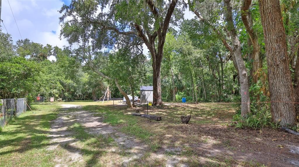 На продажу: $99,900 (0.84 acres)