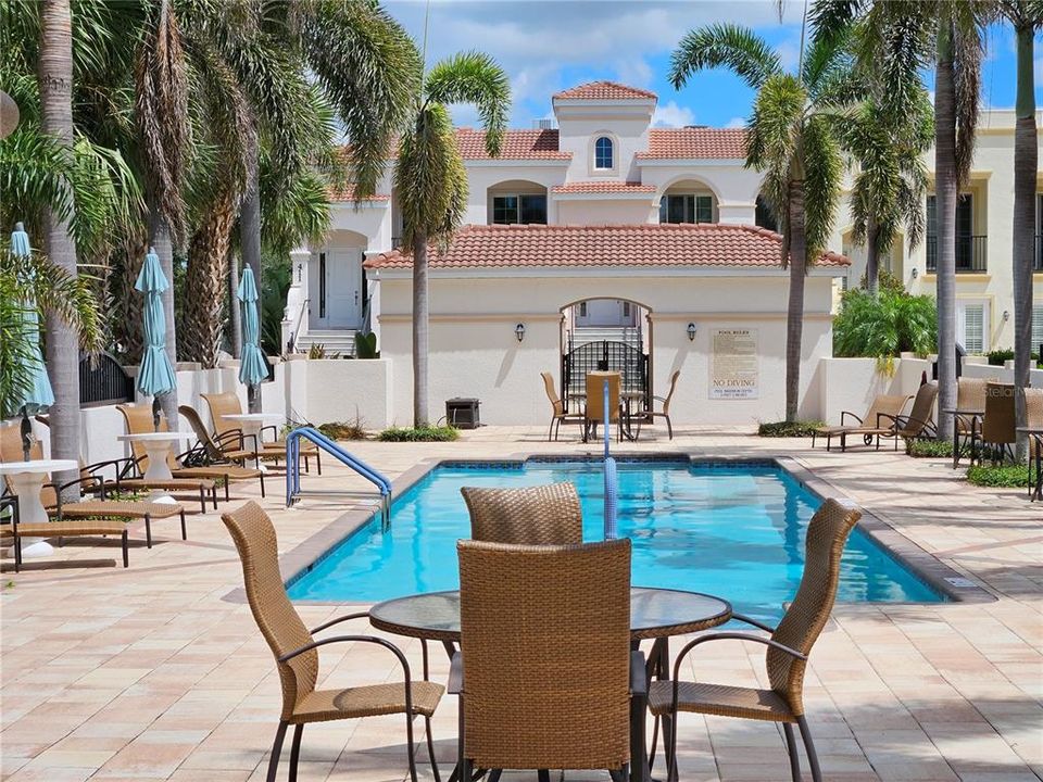 En Renta: $6,000 (2 camas, 2 baños, 1767 Pies cuadrados)