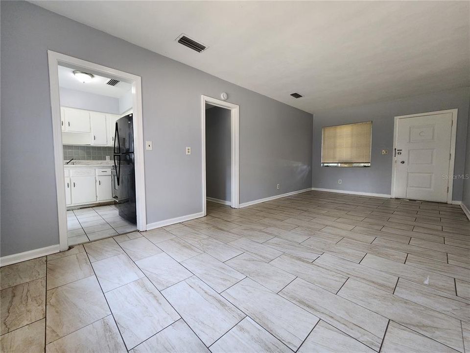 En Renta: $1,599 (3 camas, 1 baños, 1215 Pies cuadrados)