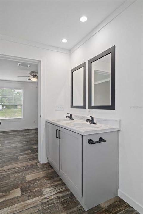 На продажу: $229,000 (3 спален, 2 ванн, 1493 Квадратных фут)