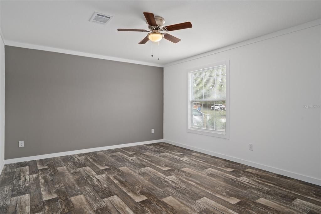 На продажу: $229,000 (3 спален, 2 ванн, 1493 Квадратных фут)