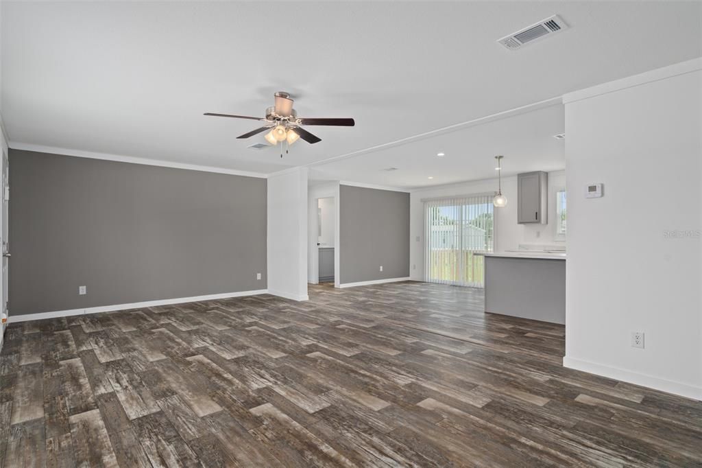 На продажу: $229,000 (3 спален, 2 ванн, 1493 Квадратных фут)