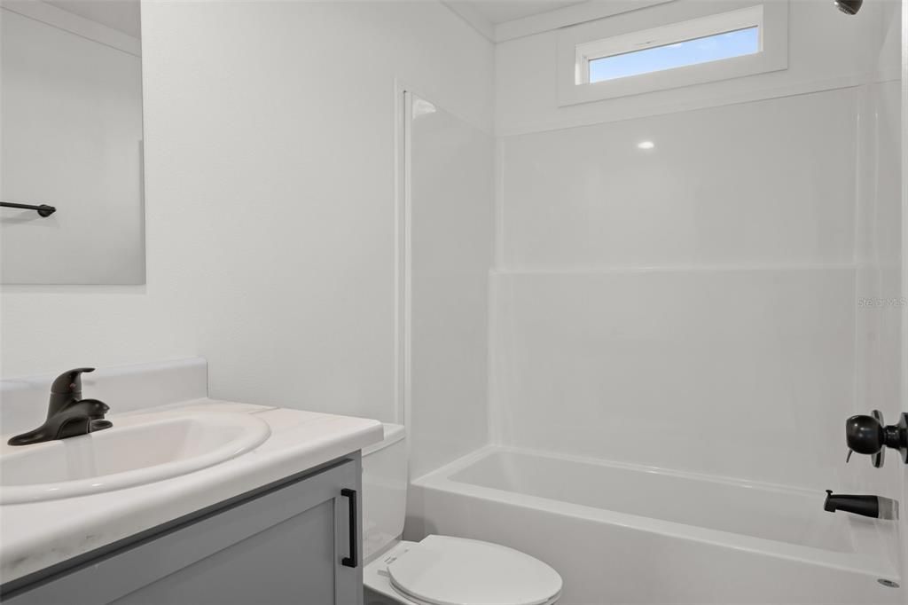 На продажу: $229,000 (3 спален, 2 ванн, 1493 Квадратных фут)