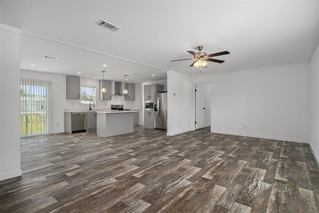 На продажу: $229,000 (3 спален, 2 ванн, 1493 Квадратных фут)