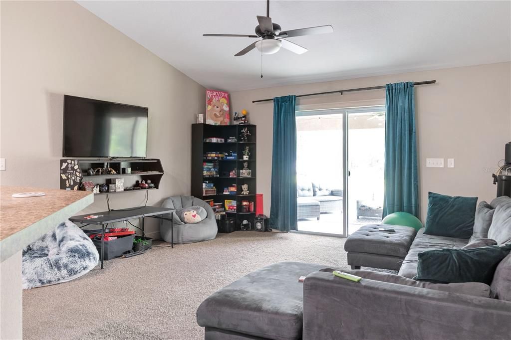 Active With Contract: $215,000 (3 beds, 2 baths, 1934 Square Feet)