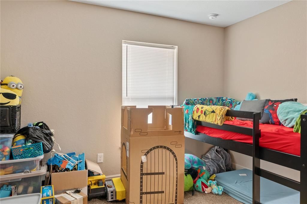 Active With Contract: $215,000 (3 beds, 2 baths, 1934 Square Feet)