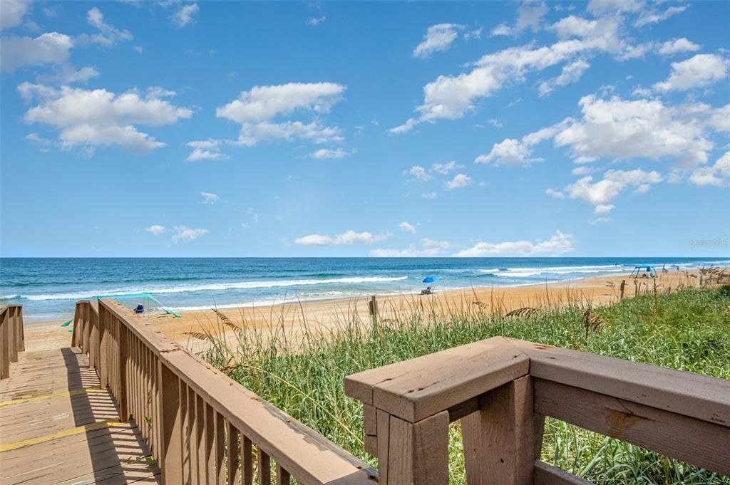 For Sale: $274,900 (2 beds, 2 baths, 1255 Square Feet)