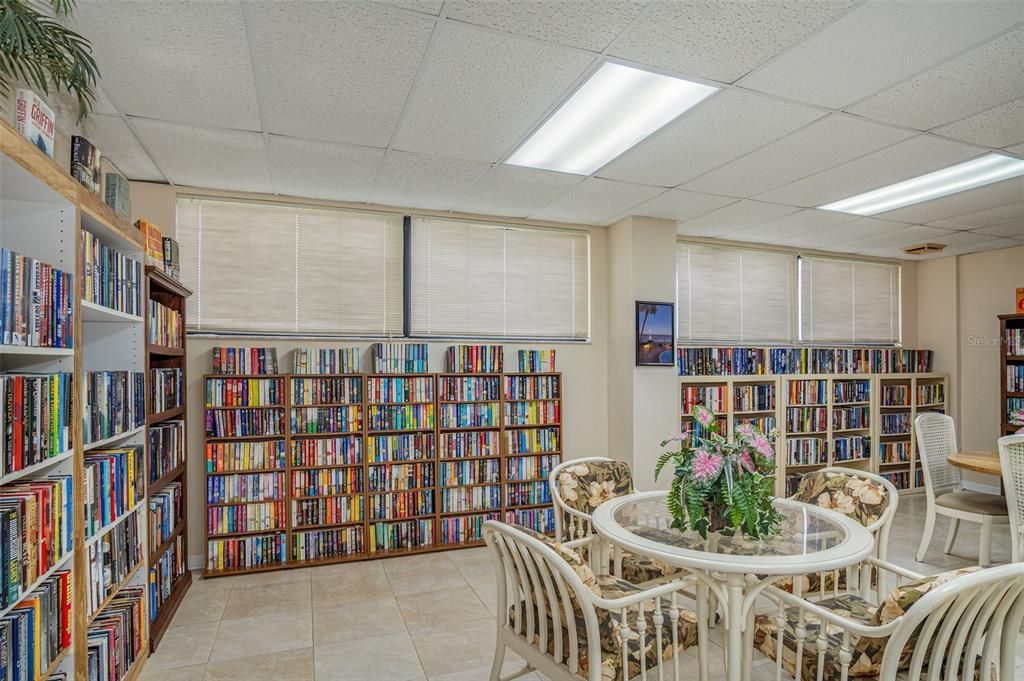 For Sale: $274,900 (2 beds, 2 baths, 1255 Square Feet)