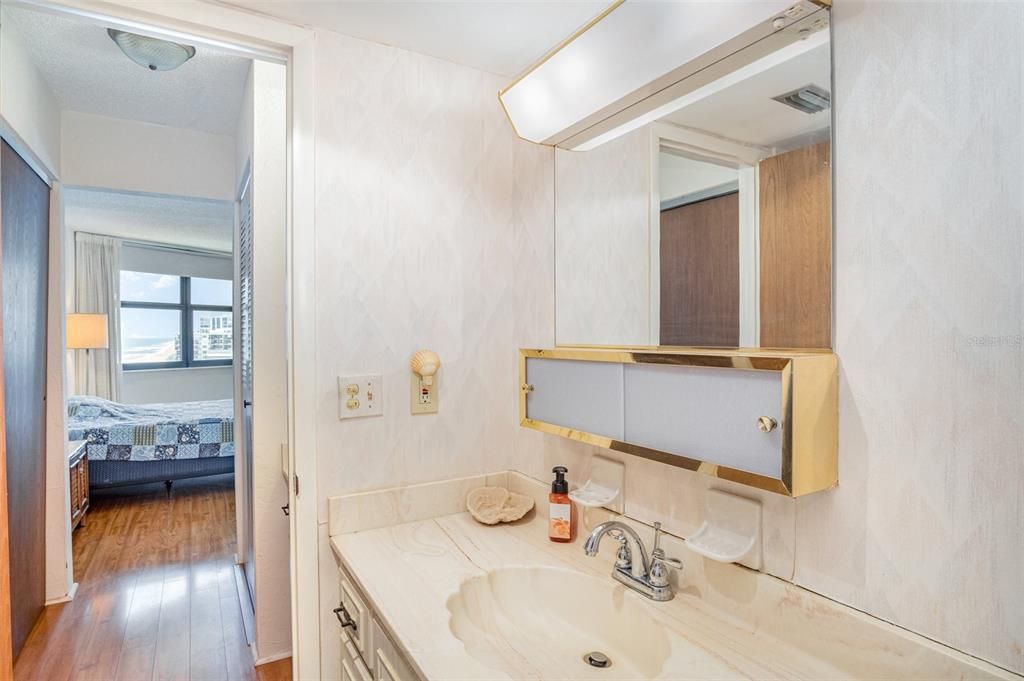 For Sale: $274,900 (2 beds, 2 baths, 1255 Square Feet)