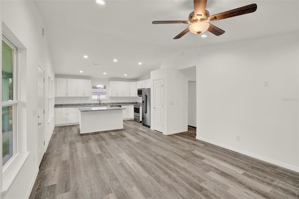 En Venta: $239,999 (3 camas, 2 baños, 1200 Pies cuadrados)