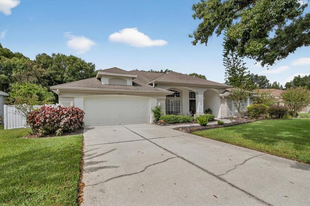 En Venta: $445,000 (4 camas, 3 baños, 2508 Pies cuadrados)