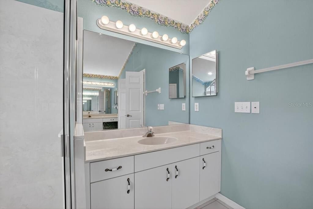 En Venta: $445,000 (4 camas, 3 baños, 2508 Pies cuadrados)