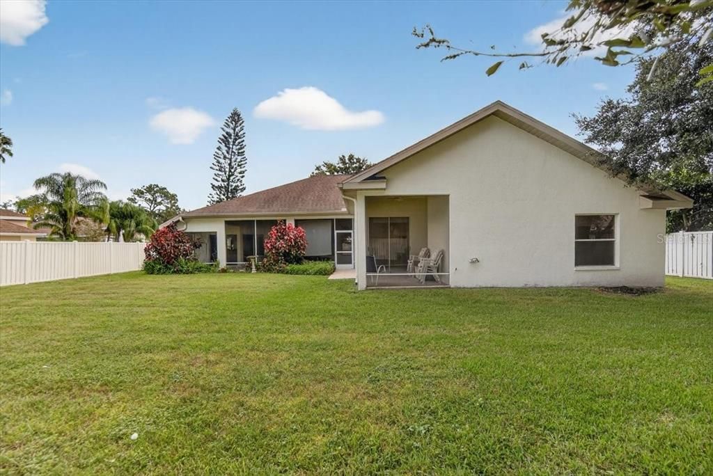 En Venta: $445,000 (4 camas, 3 baños, 2508 Pies cuadrados)