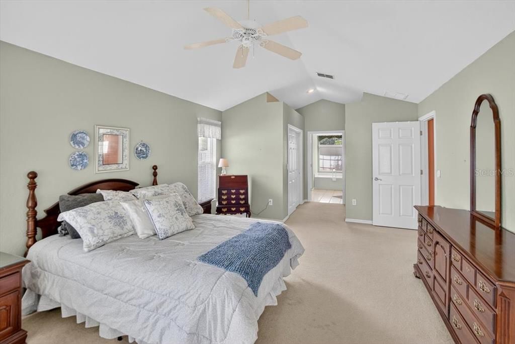 En Venta: $445,000 (4 camas, 3 baños, 2508 Pies cuadrados)