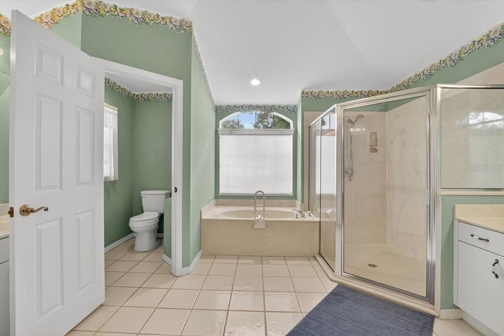 En Venta: $445,000 (4 camas, 3 baños, 2508 Pies cuadrados)