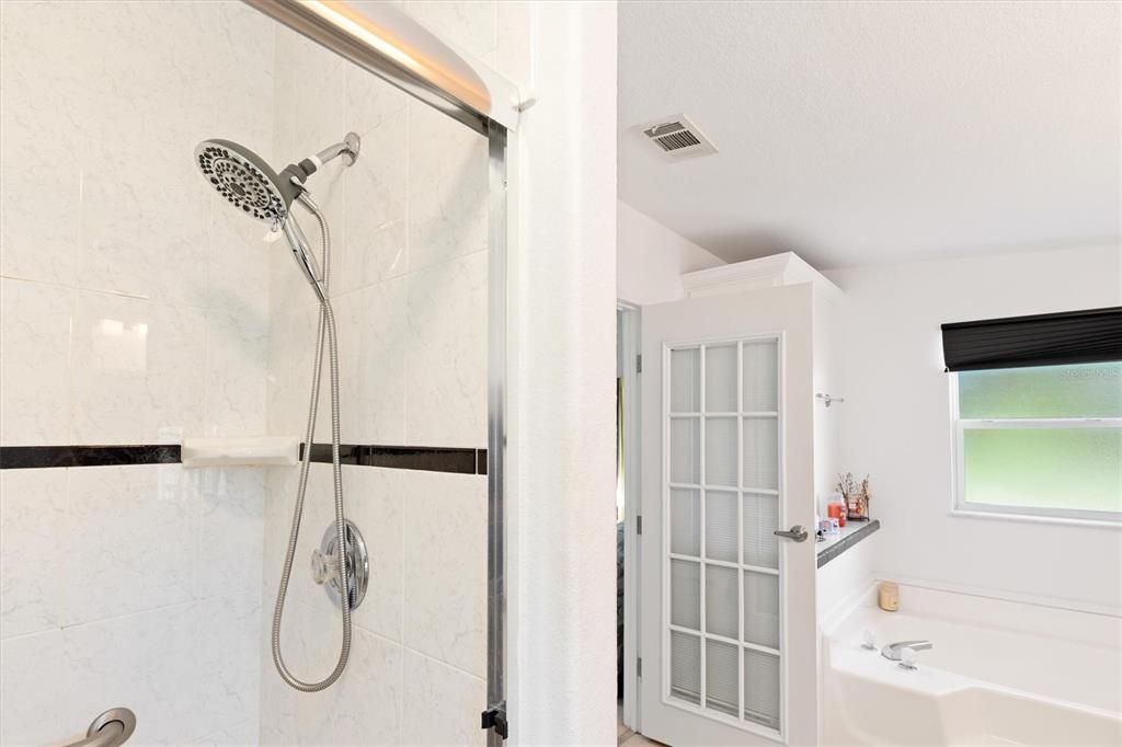 Active With Contract: $275,000 (2 beds, 2 baths, 1922 Square Feet)