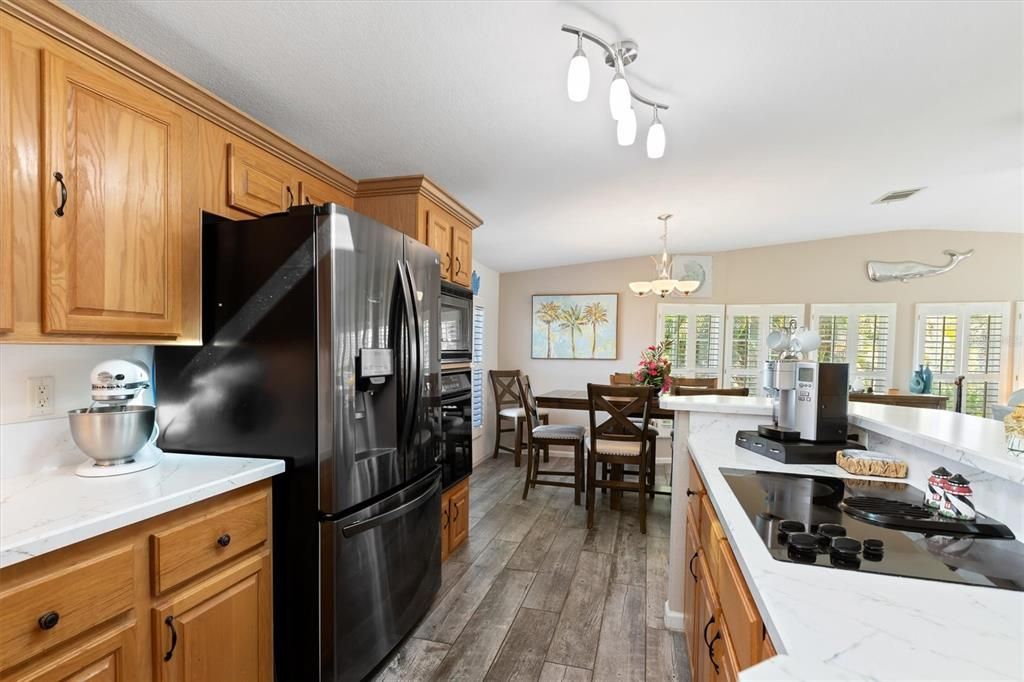 Active With Contract: $275,000 (2 beds, 2 baths, 1922 Square Feet)