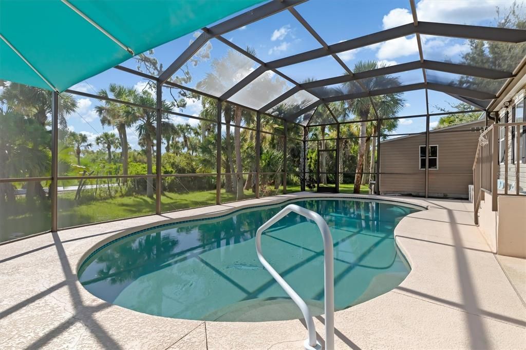 Active With Contract: $275,000 (2 beds, 2 baths, 1922 Square Feet)