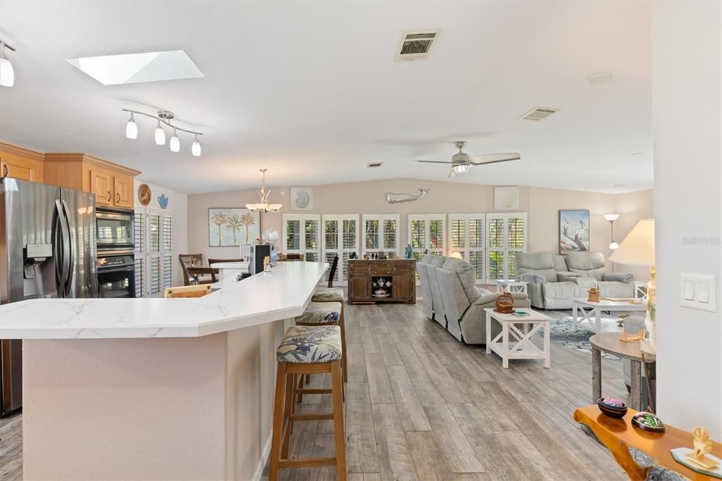 Active With Contract: $275,000 (2 beds, 2 baths, 1922 Square Feet)