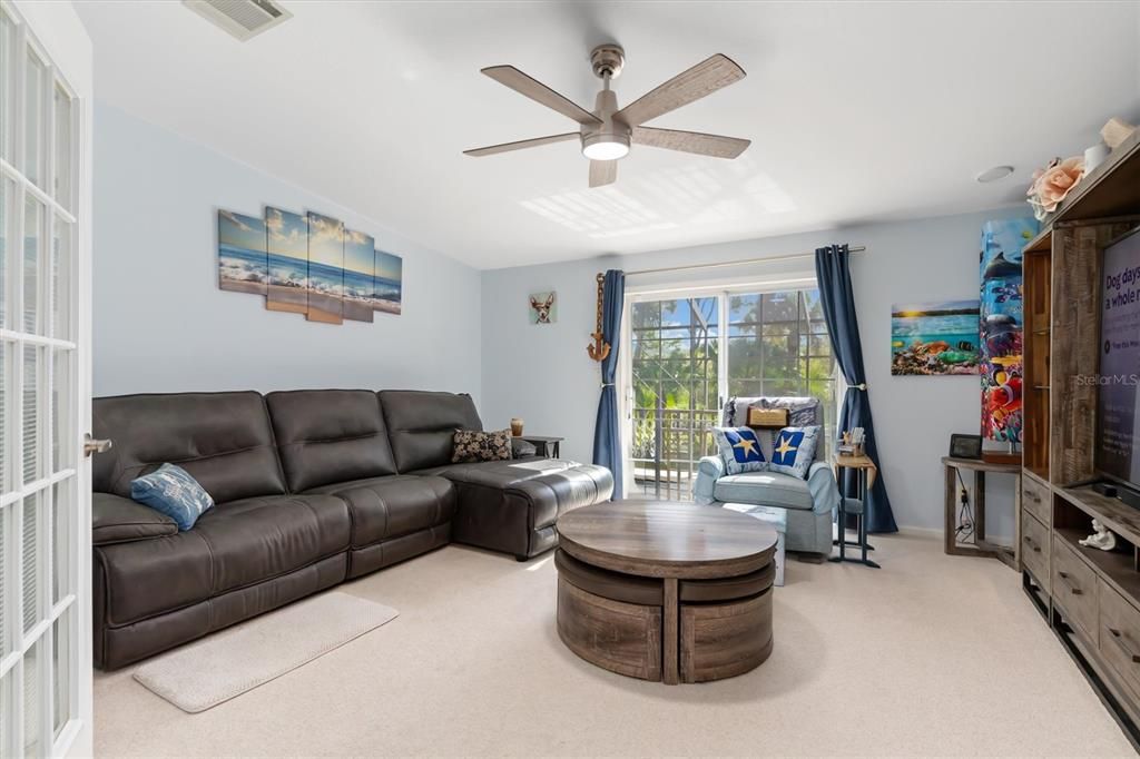 Active With Contract: $275,000 (2 beds, 2 baths, 1922 Square Feet)