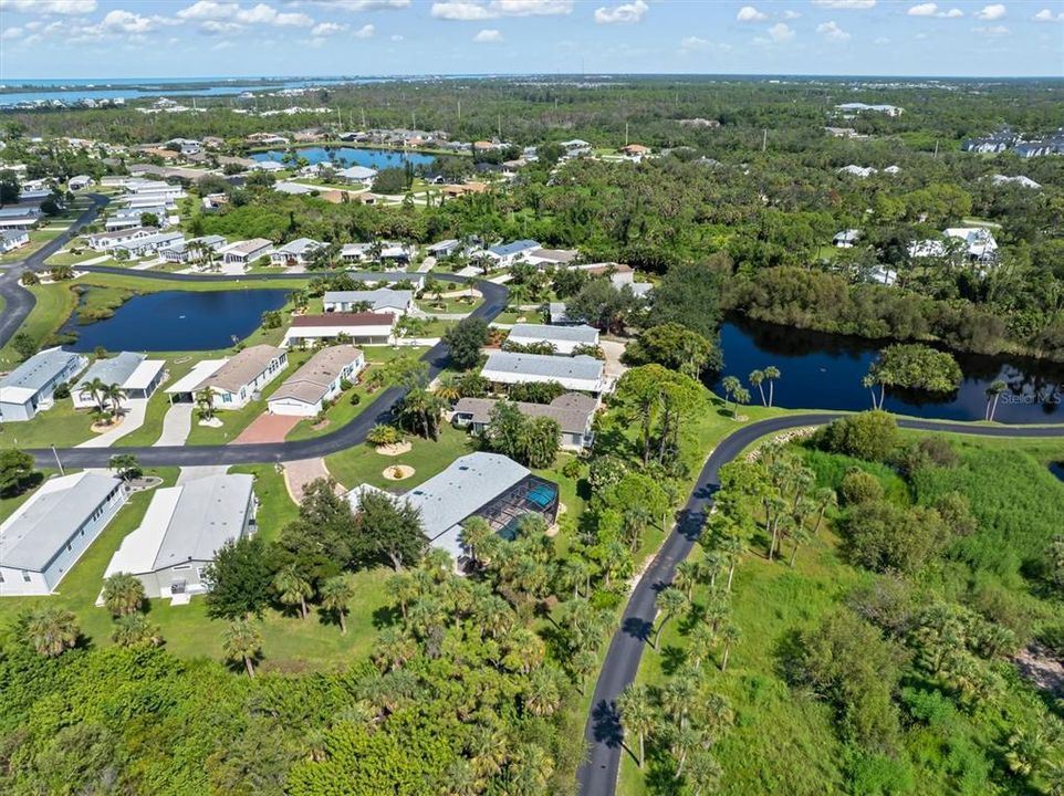 Active With Contract: $275,000 (2 beds, 2 baths, 1922 Square Feet)