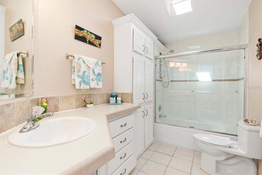 Active With Contract: $275,000 (2 beds, 2 baths, 1922 Square Feet)